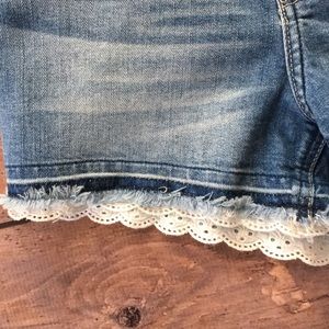 abercrombie kids Bottoms - Abercrombie Kids Jean Shorts Lace trim 15/16 abercrombie kids Bottoms - Abercrombie Kids Jean Shorts Lace trim 15/16